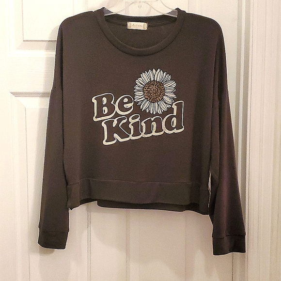 Altar'd State Tops - NWT Altar'd State Women's Large "Be Kind" Sunflower Lightwt Super Soft Pullover